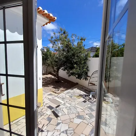 빌라 Bright And Spacious With Patio And Bbq