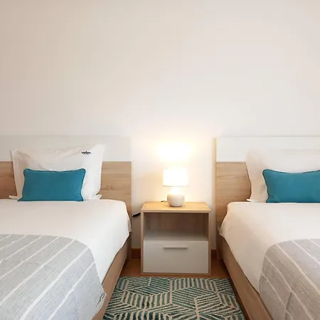 Bright And Spacious With Patio And Bbq * Serra d'El-Rei